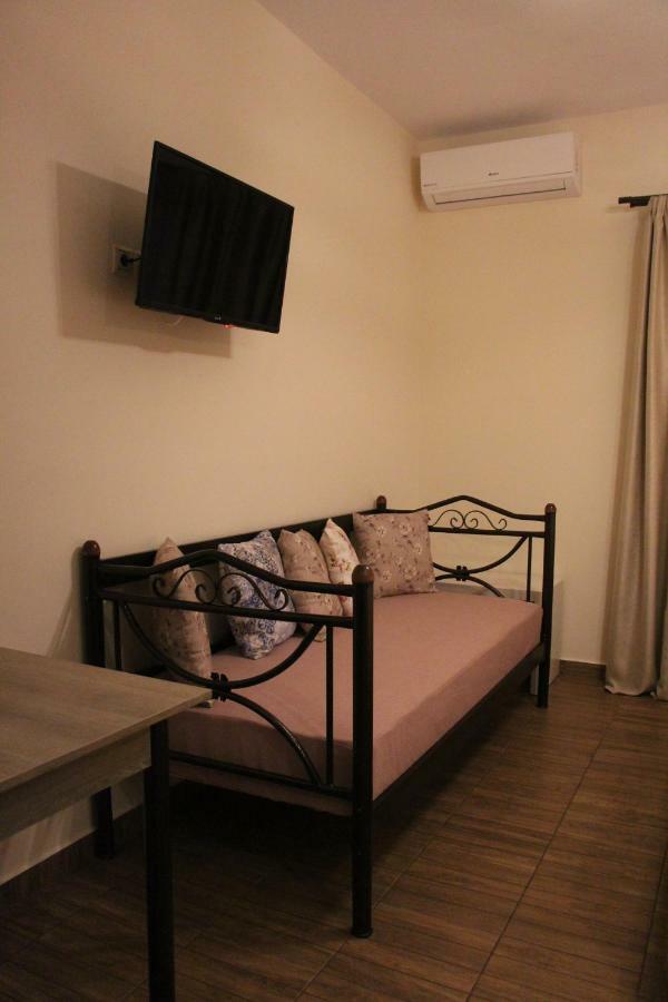 Smaragda Studios Skopelos Εξωτερικό φωτογραφία